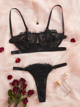 Set de lencería con encaje floral